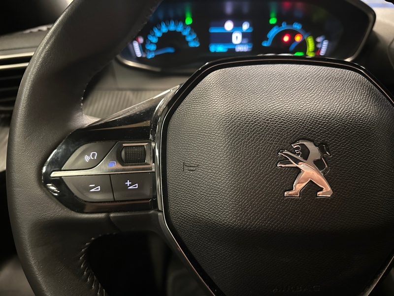 Peugeot e-2008 vaihtoauto