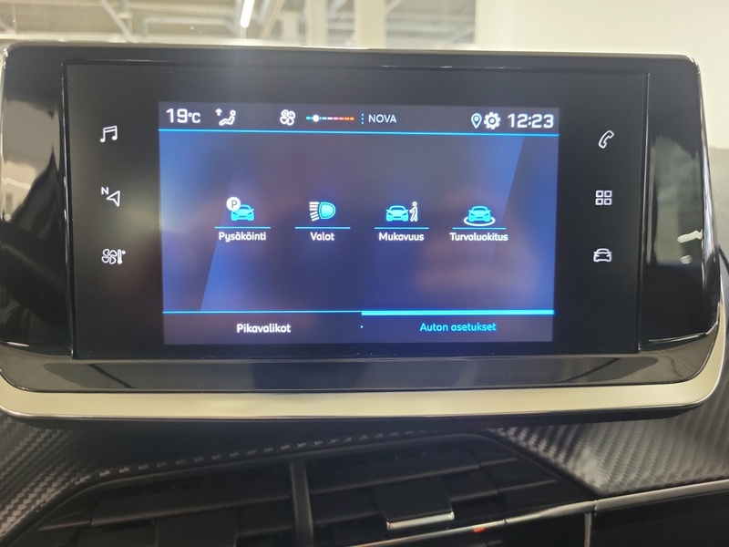 Peugeot 208 vaihtoauto