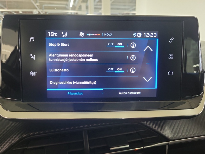 Peugeot 208 vaihtoauto