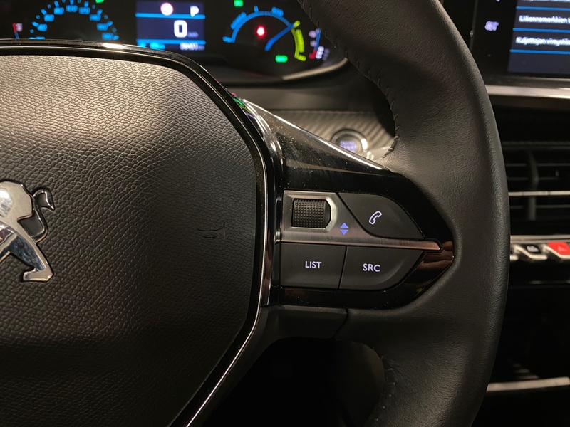 Peugeot e-2008 vaihtoauto