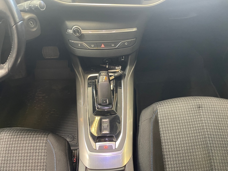Peugeot 308 vaihtoauto