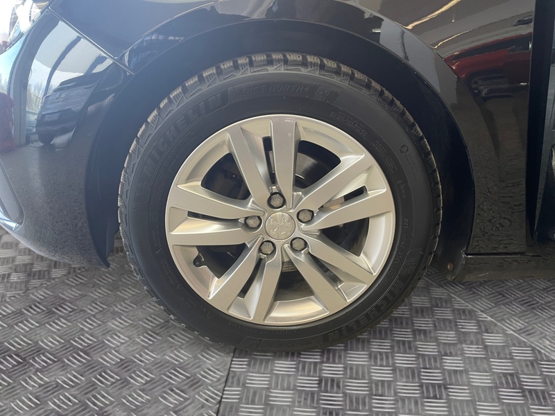 Peugeot 308 vaihtoauto