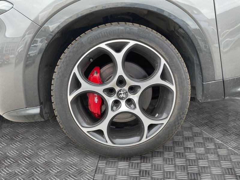 Alfa Romeo Tonale vaihtoauto