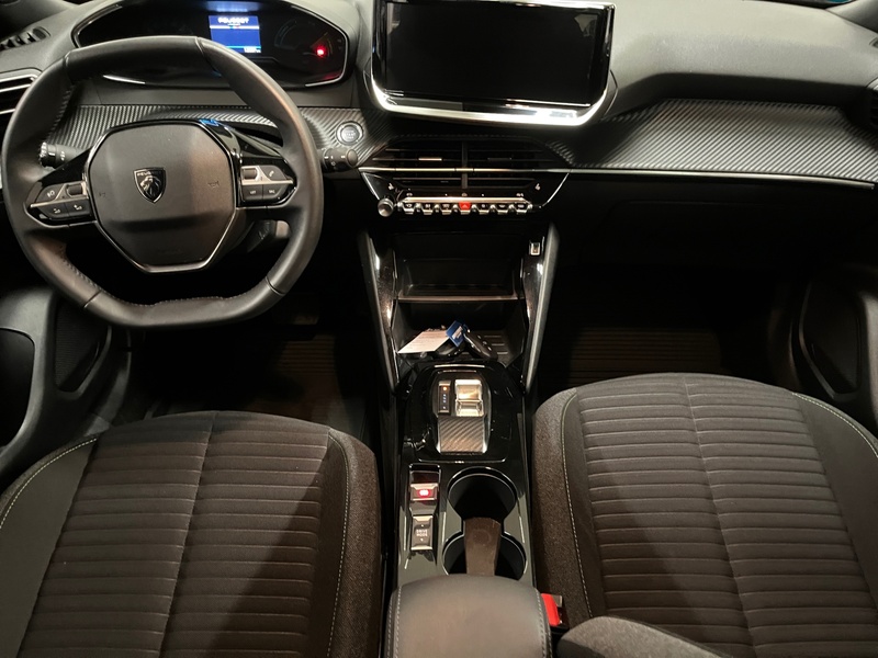 Peugeot e-2008 vaihtoauto