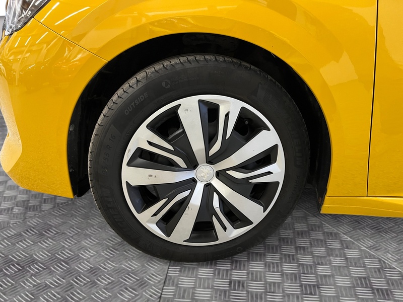 Peugeot 208 vaihtoauto