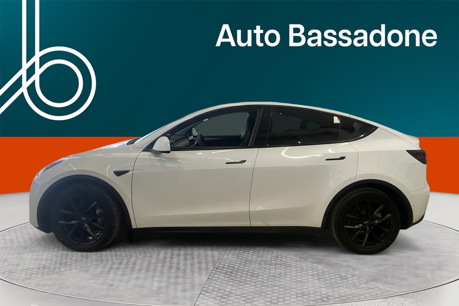 Tesla Model Y vaihtoauto