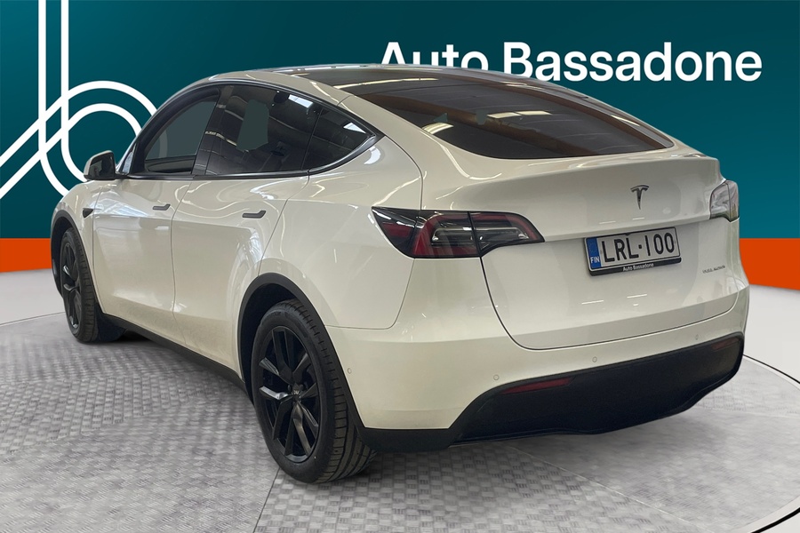 Tesla Model Y vaihtoauto