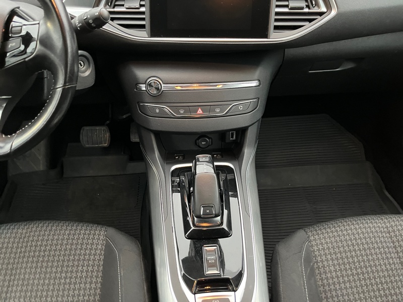 Peugeot 308 vaihtoauto