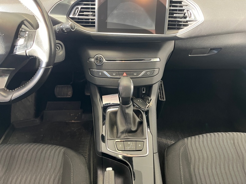 Peugeot 308 vaihtoauto