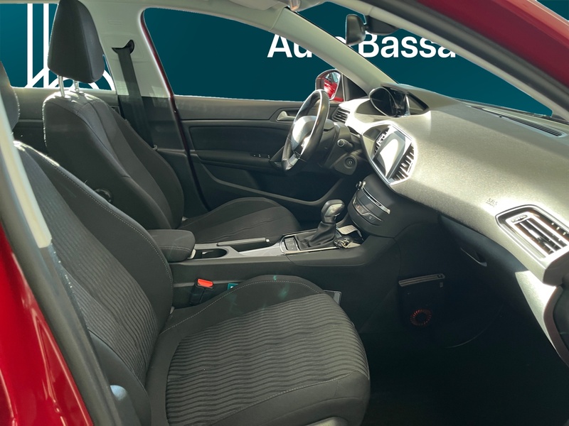 Peugeot 308 vaihtoauto