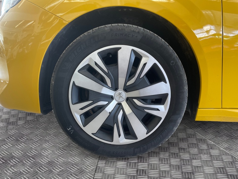 Peugeot 208 vaihtoauto