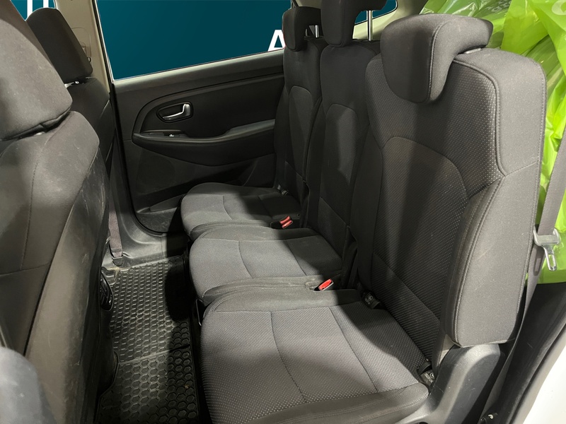 Kia Carens vaihtoauto