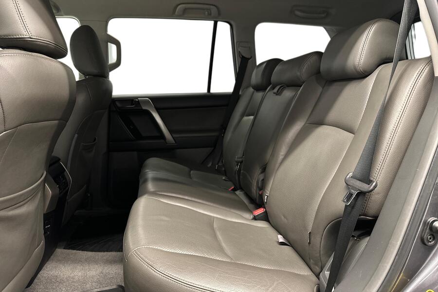 Toyota Land Cruiser vaihtoauto