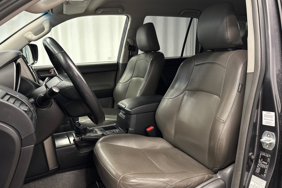 Toyota Land Cruiser vaihtoauto