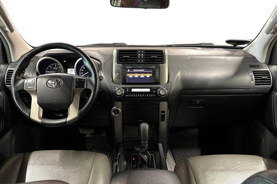 Toyota Land Cruiser vaihtoauto
