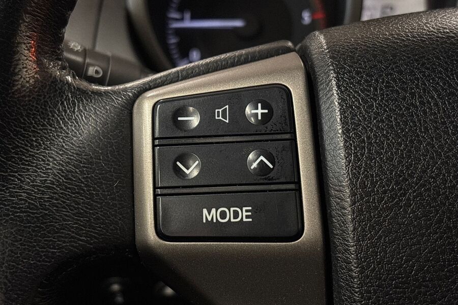 Toyota Land Cruiser vaihtoauto