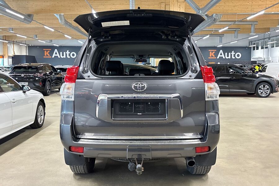 Toyota Land Cruiser vaihtoauto