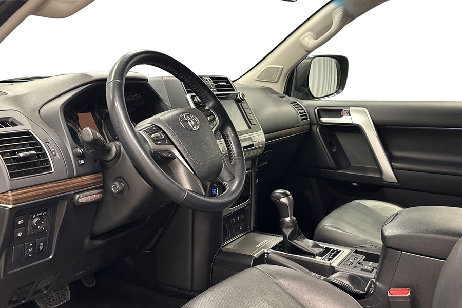 Toyota Land Cruiser vaihtoauto