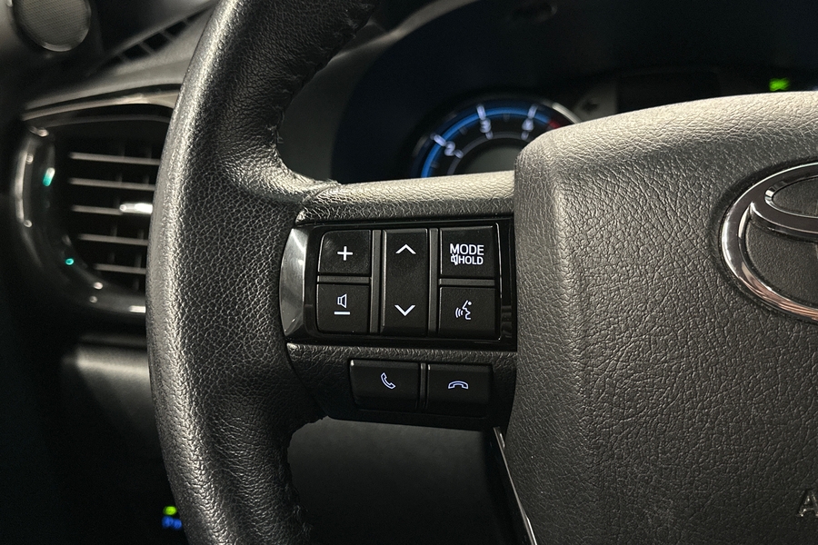 Toyota Hilux vaihtoauto