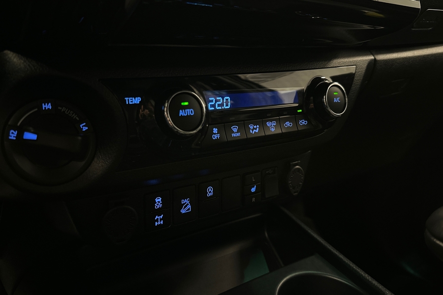 Toyota Hilux vaihtoauto