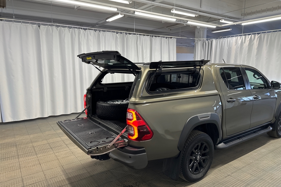 Toyota Hilux vaihtoauto