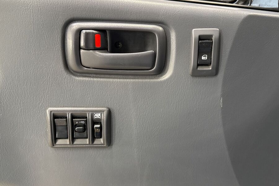 Toyota Hiace vaihtoauto