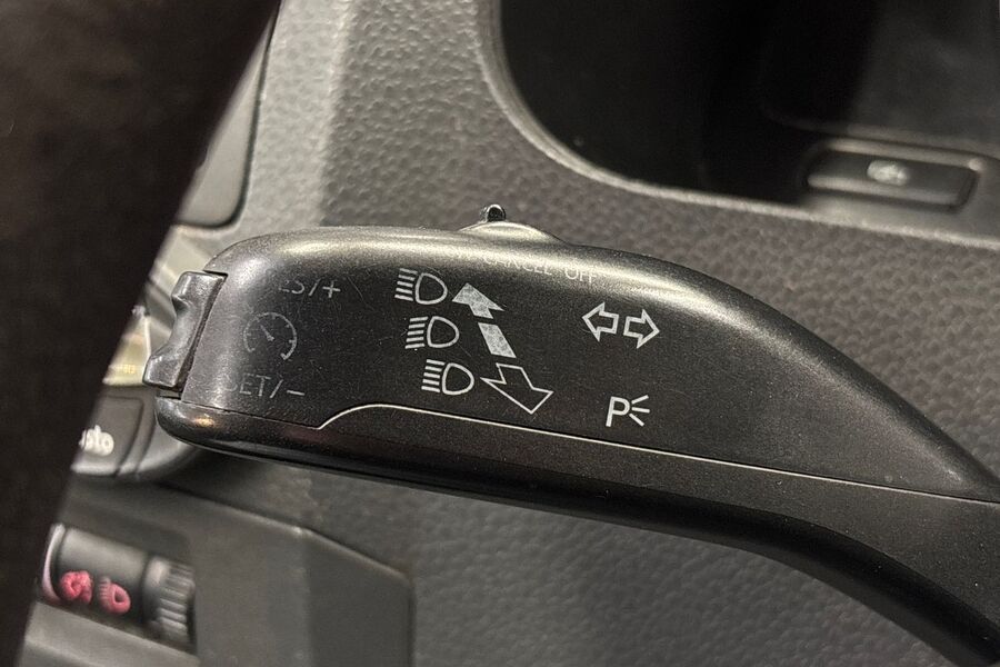 Volkswagen Caravelle vaihtoauto