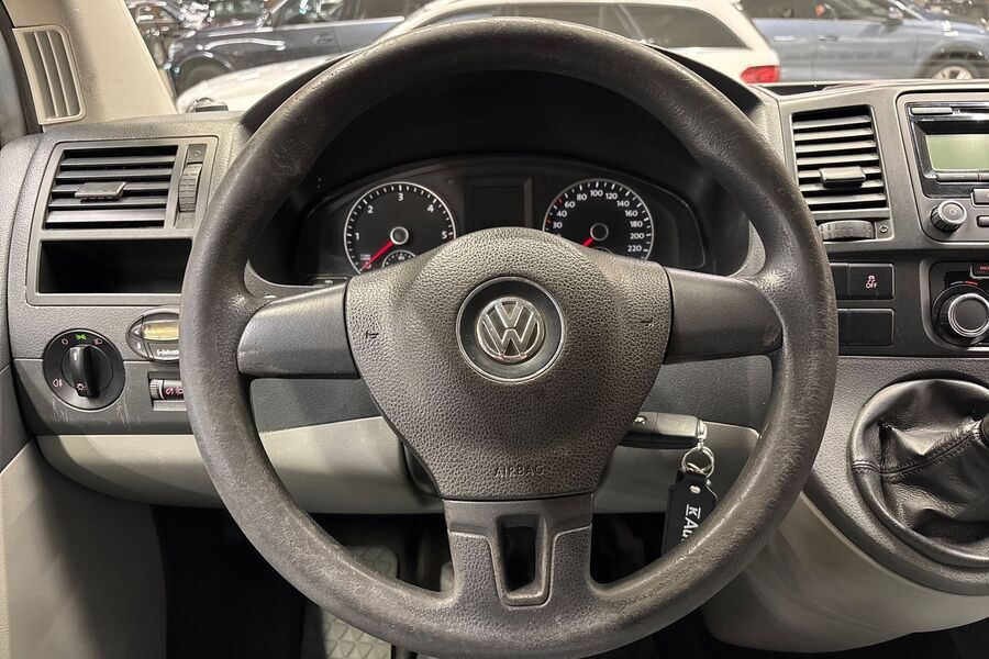 Volkswagen Caravelle vaihtoauto