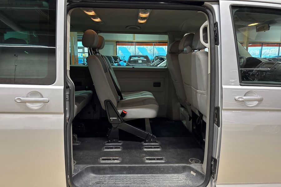 Volkswagen Caravelle vaihtoauto