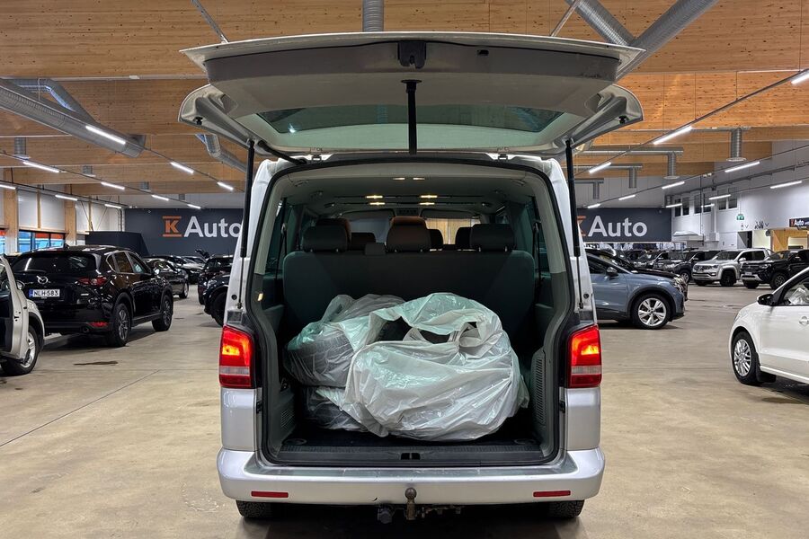 Volkswagen Caravelle vaihtoauto