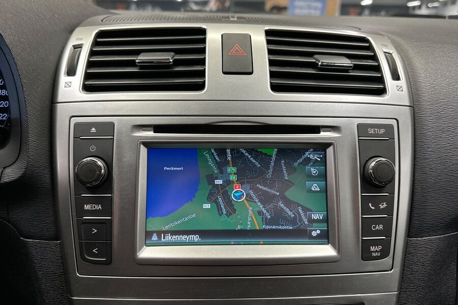 Toyota Avensis vaihtoauto