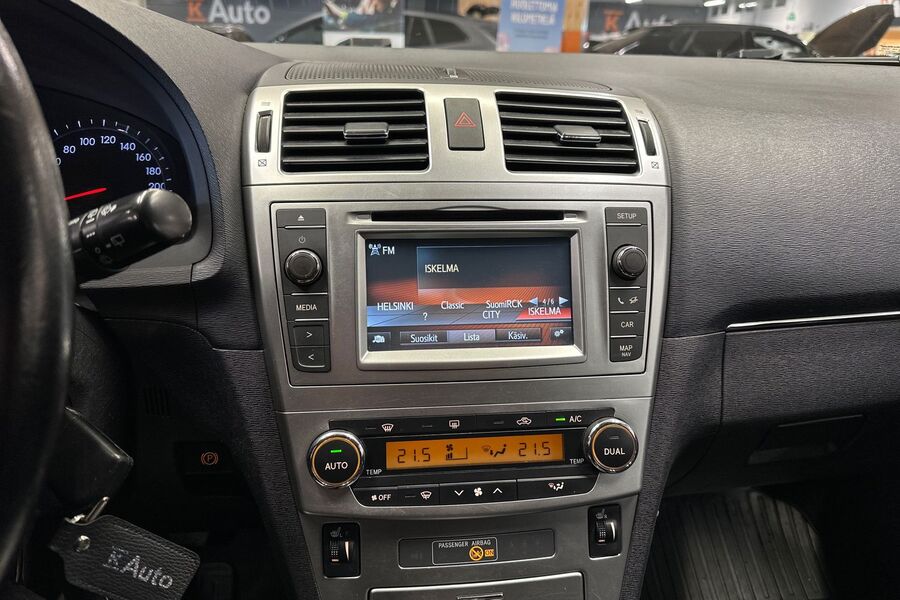 Toyota Avensis vaihtoauto