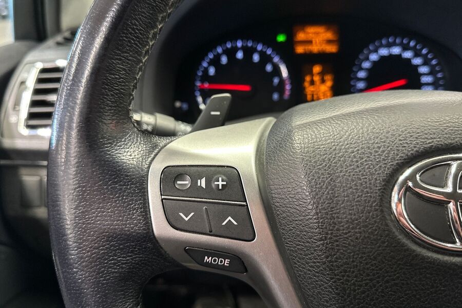 Toyota Avensis vaihtoauto