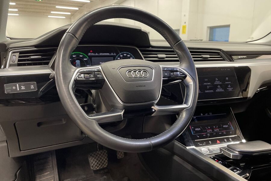 Audi e-tron vaihtoauto