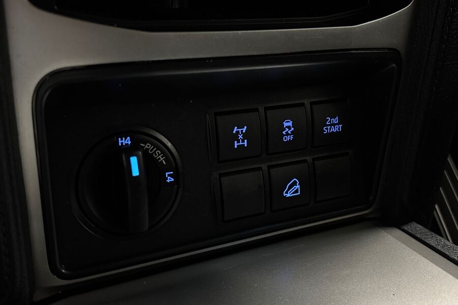 Toyota Land Cruiser vaihtoauto