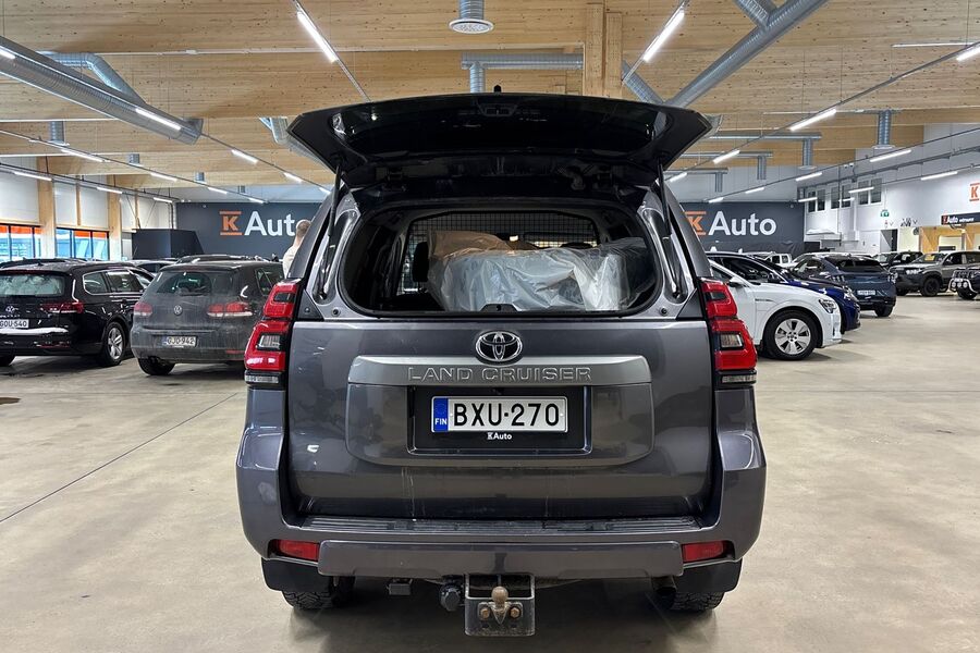 Toyota Land Cruiser vaihtoauto