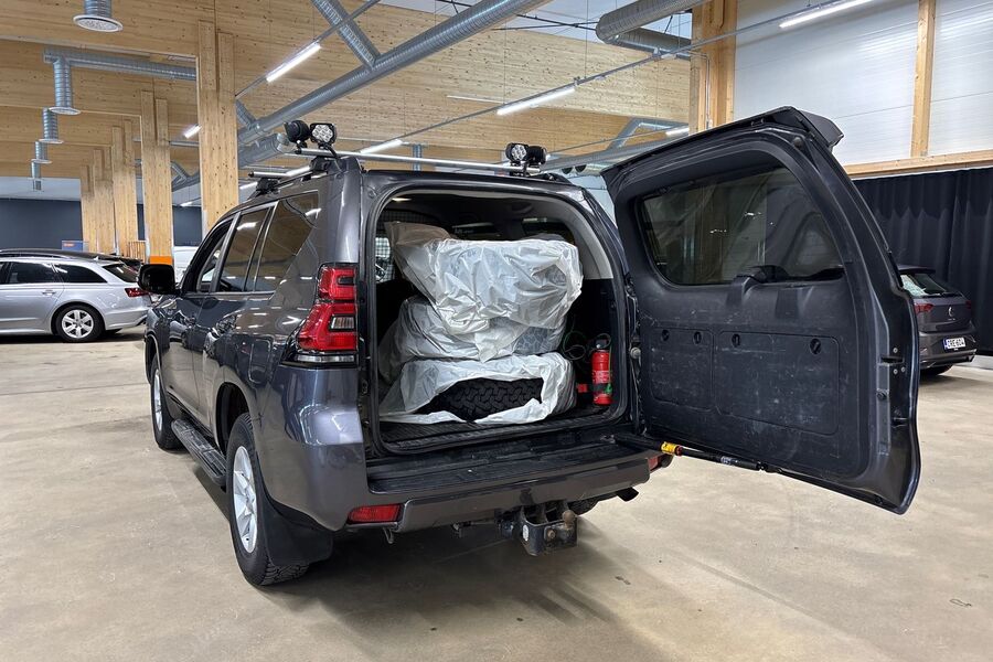 Toyota Land Cruiser vaihtoauto