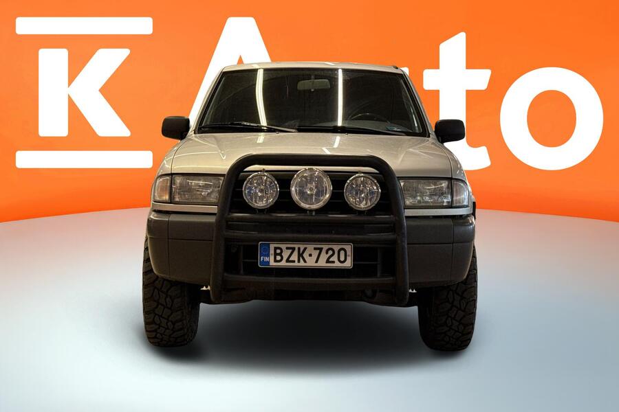 Mazda B2500 vaihtoauto