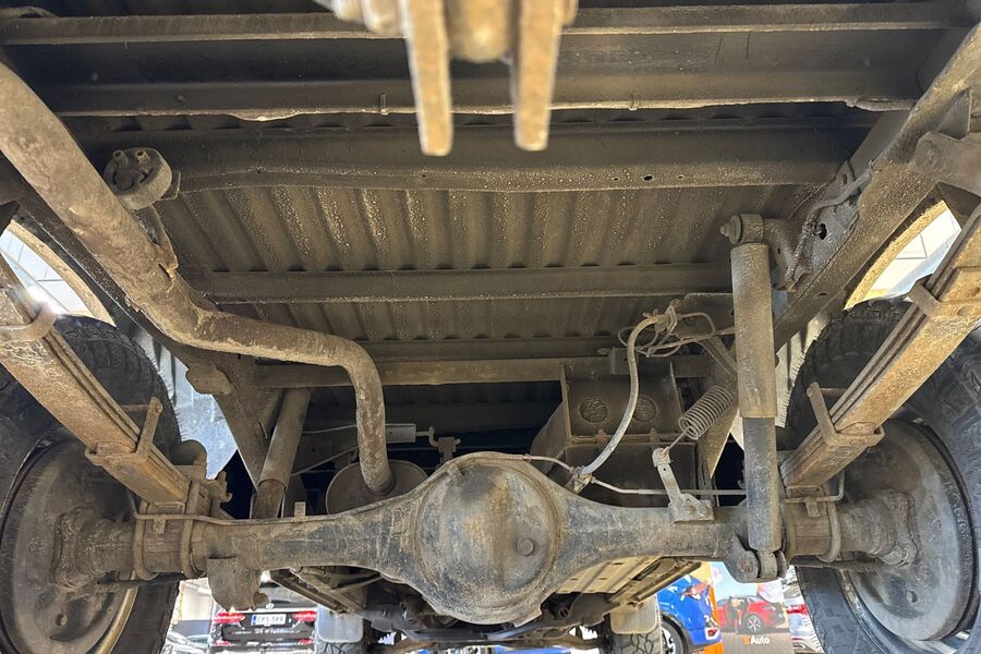 Mazda B2500 vaihtoauto