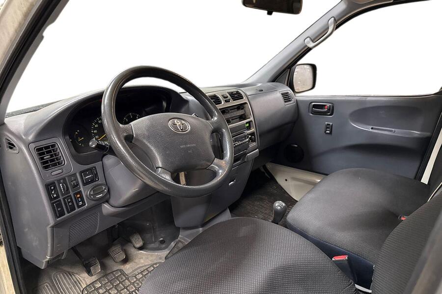 Toyota Hiace vaihtoauto