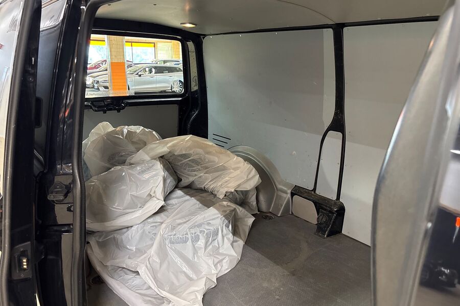 Volkswagen Transporter vaihtoauto