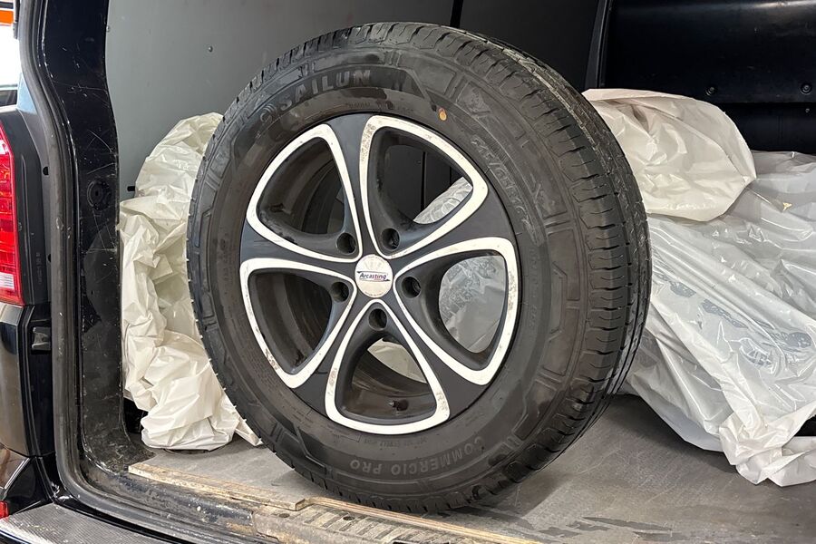 Volkswagen Transporter vaihtoauto