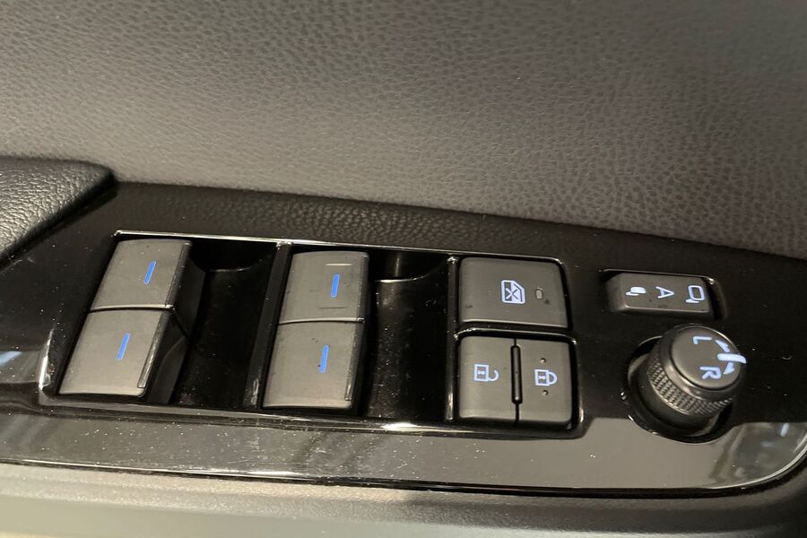 Toyota Prius Plug-in vaihtoauto