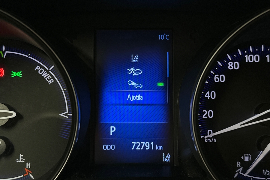 Toyota C-HR vaihtoauto