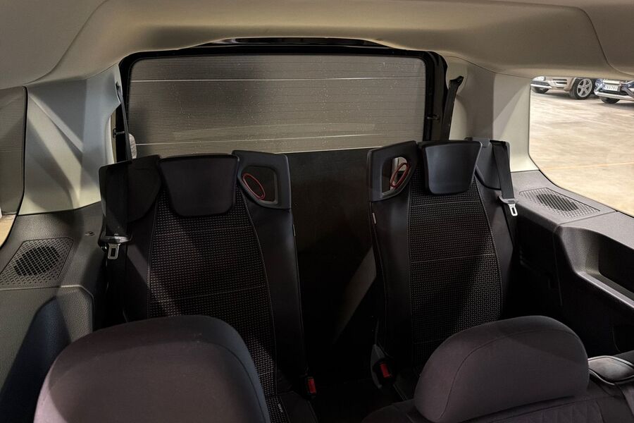 Volkswagen Caddy Maxi vaihtoauto