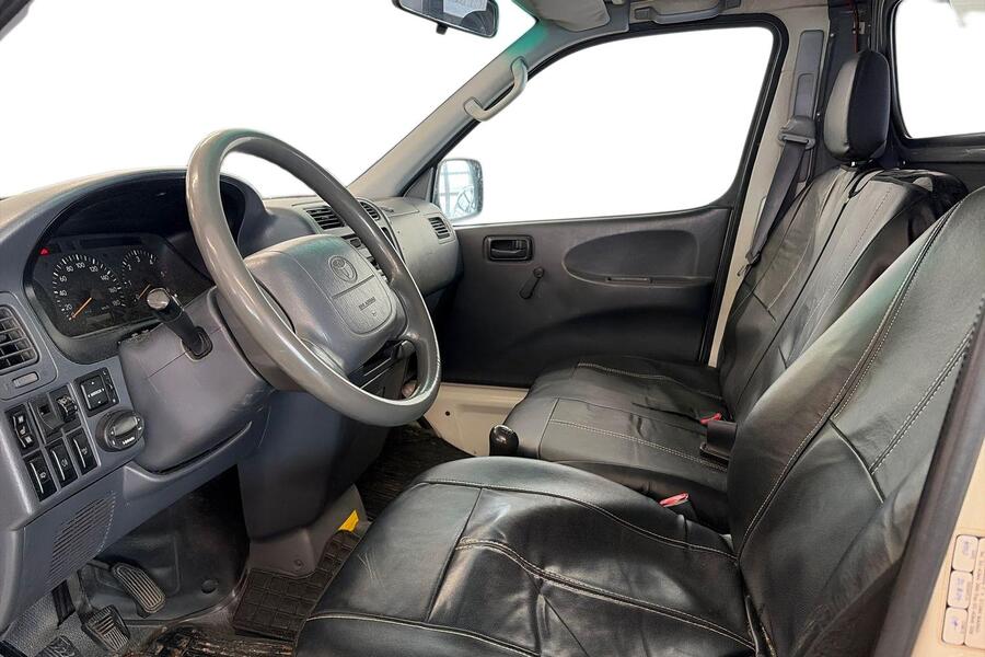 Toyota Hiace vaihtoauto