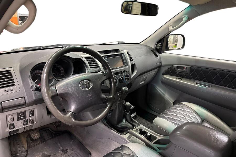 Toyota Hilux vaihtoauto