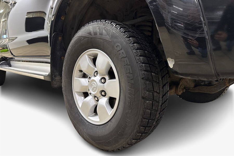 Toyota Hilux vaihtoauto