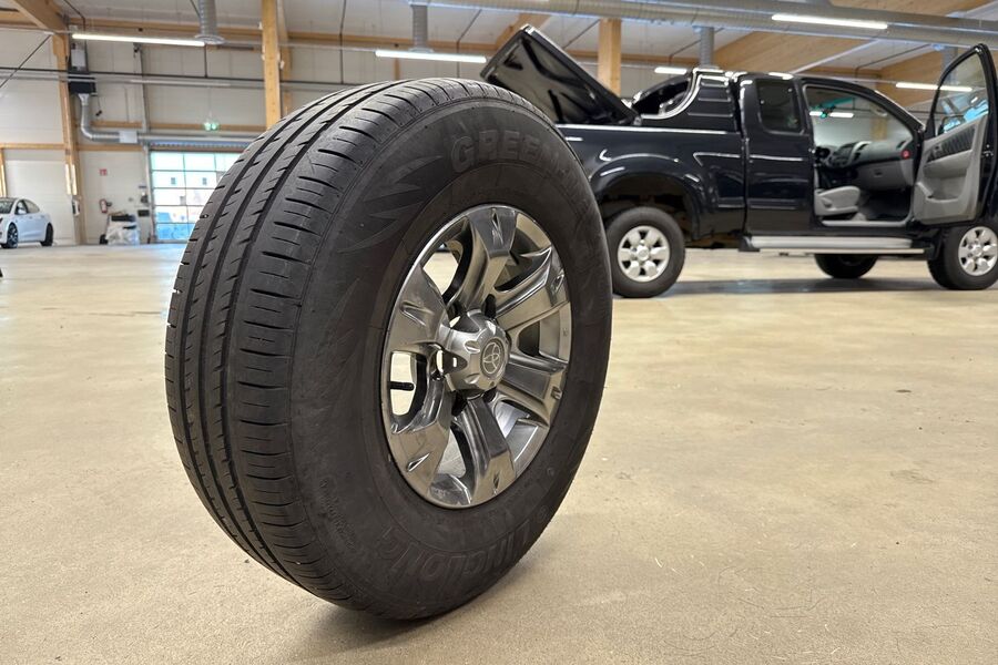 Toyota Hilux vaihtoauto