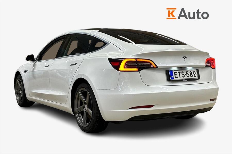 Tesla Model 3 vaihtoauto